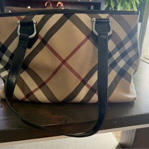 BURBERRY Nova Check Shoulder Bag